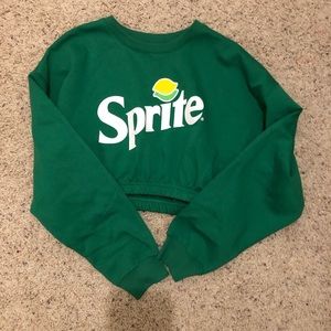 Green cropped Sprite crewneck